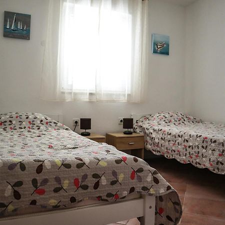 Holiday Home Ante With Beautiful Private Garden Nadin Dış mekan fotoğraf